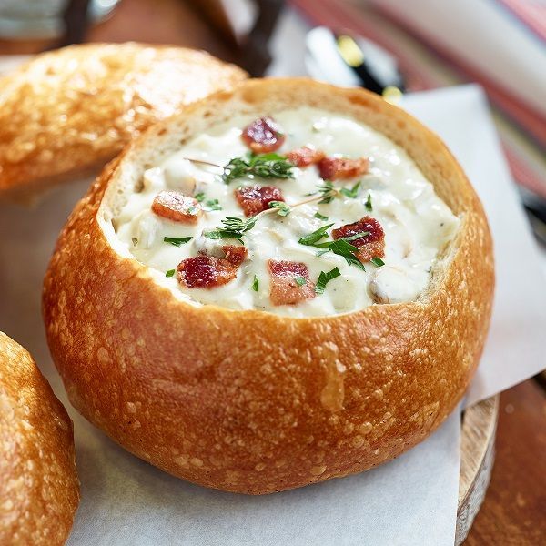 CLAM CHOWDER (or as they say in Maine,&nbsp;CHOWDAH!)